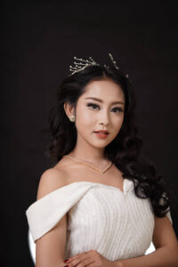 house of hendrik tata rias pengantin gaun panjang11