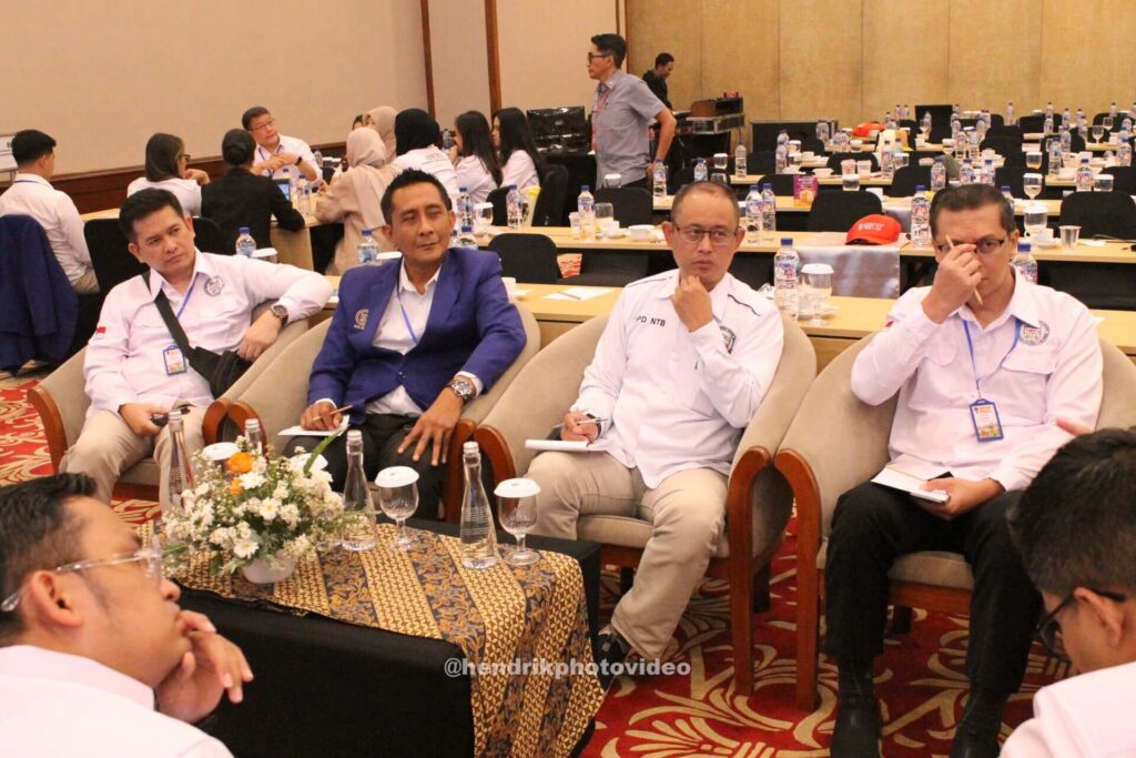 ihgma house of hendrik barisan peserta putra putri solo sesi pembukaan rakernas surakarta (3)