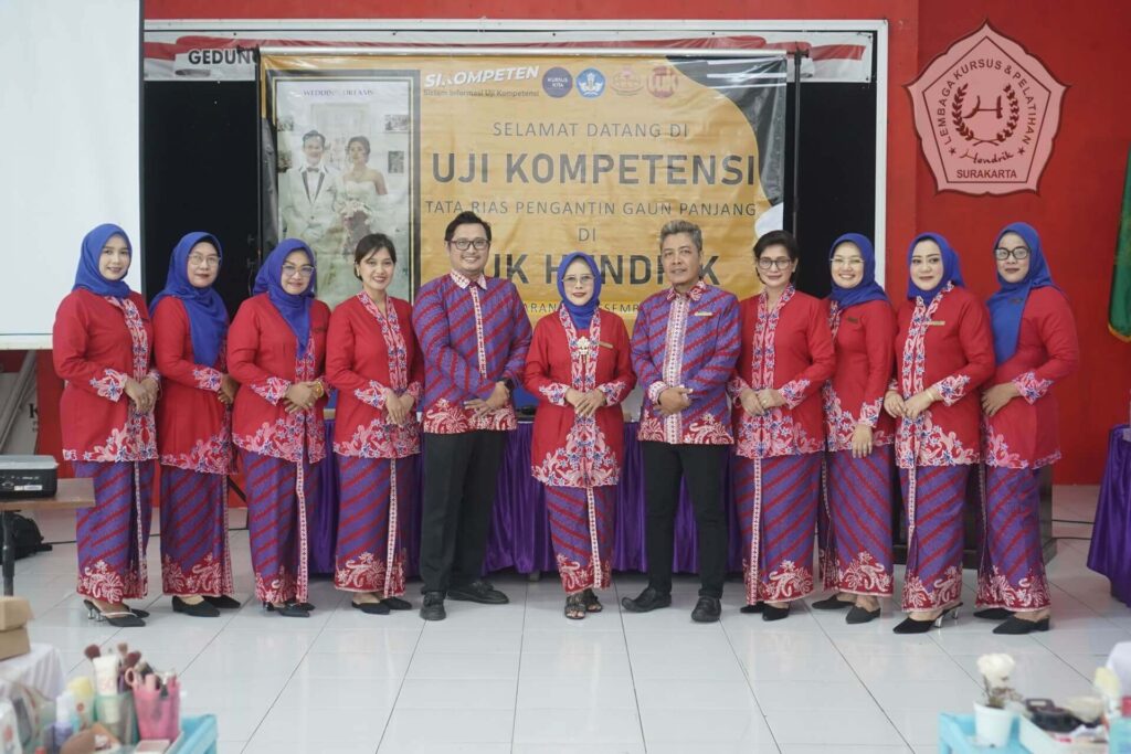 lkp hendrik surakarta uji kompetensi mua tim juri tata rias pengantin