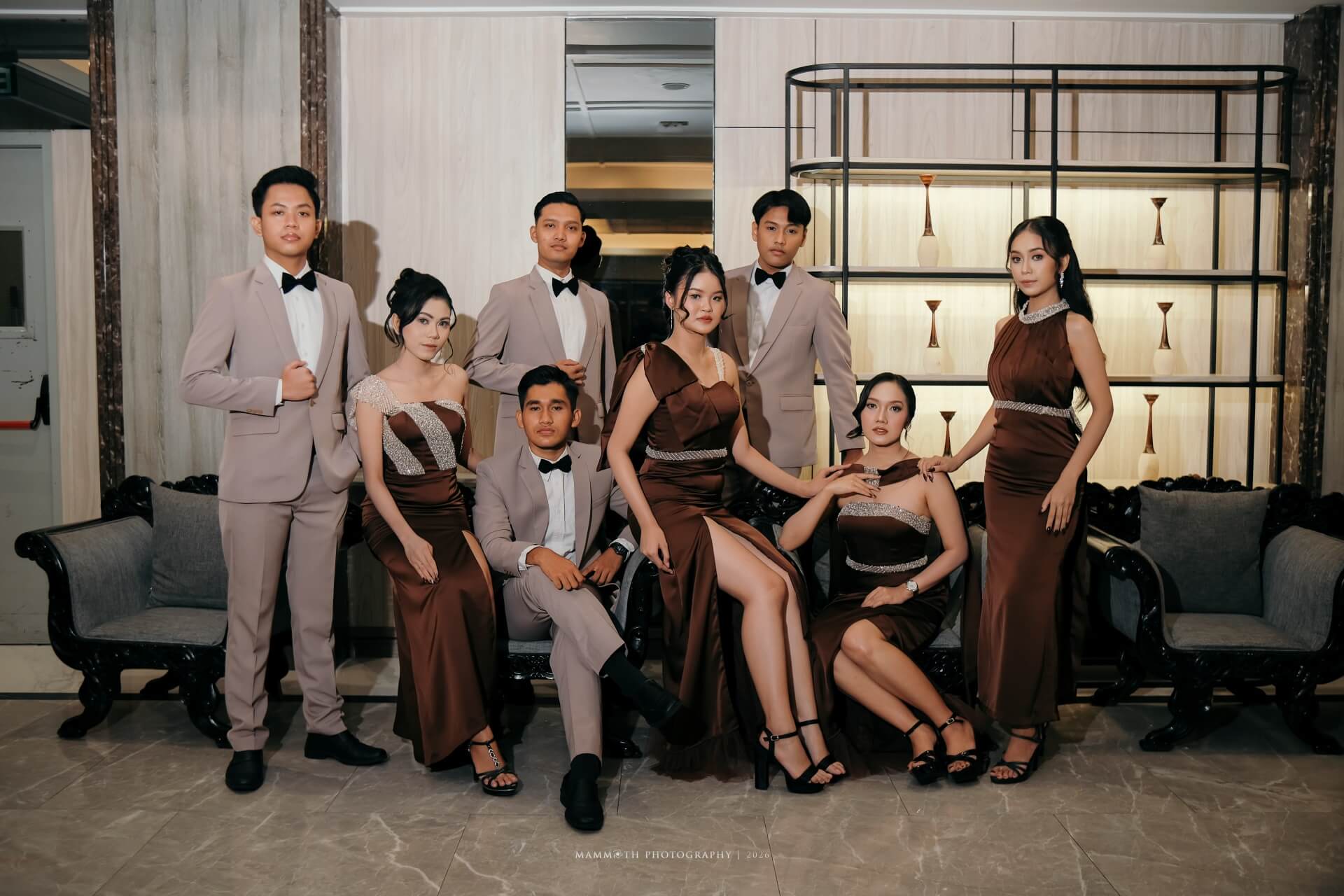 wedding show vows on fire foto grup bridesmaid groomsmen coklat house of hendrik