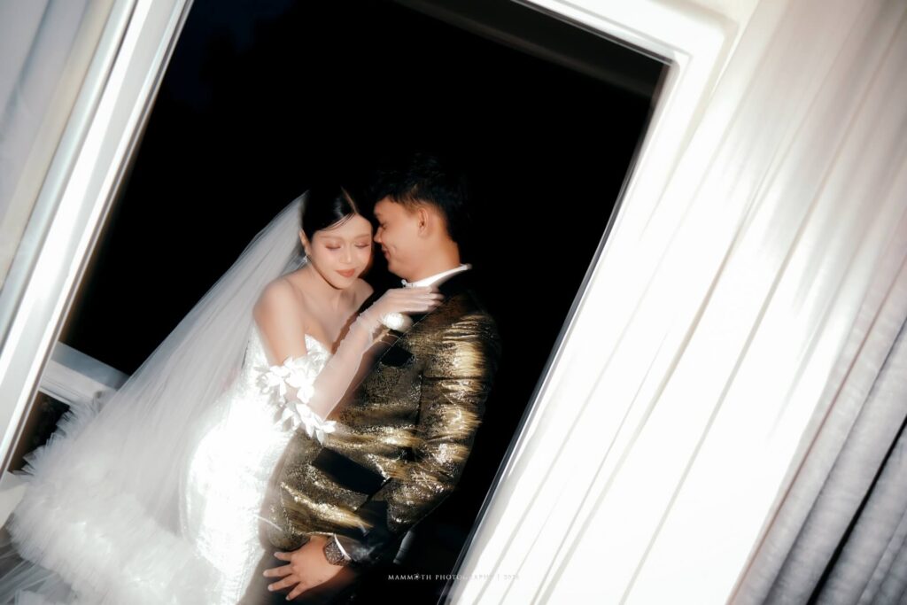 wedding show vows on fire foto romantis pengantin bingkai pintu house of hendrik