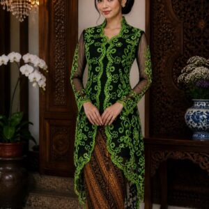 kebaya hitam kombinasi hijau bordir scrollwork sequin lengan panjang pesta bold