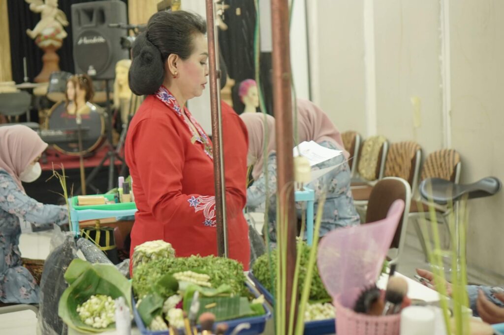 house of hendrik surakarta lpk tata rias putri solo 21