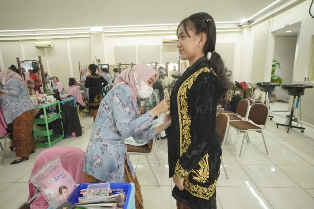 house of hendrik surakarta lpk tata rias putri solo 37