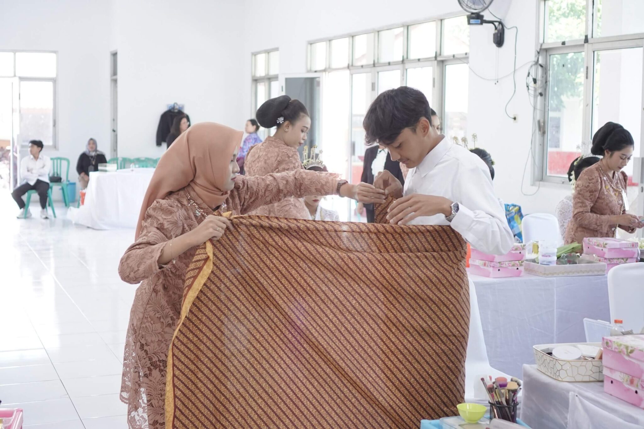 pemakaian pria uji kompetensi tata rias sunda putri tengaran 202625