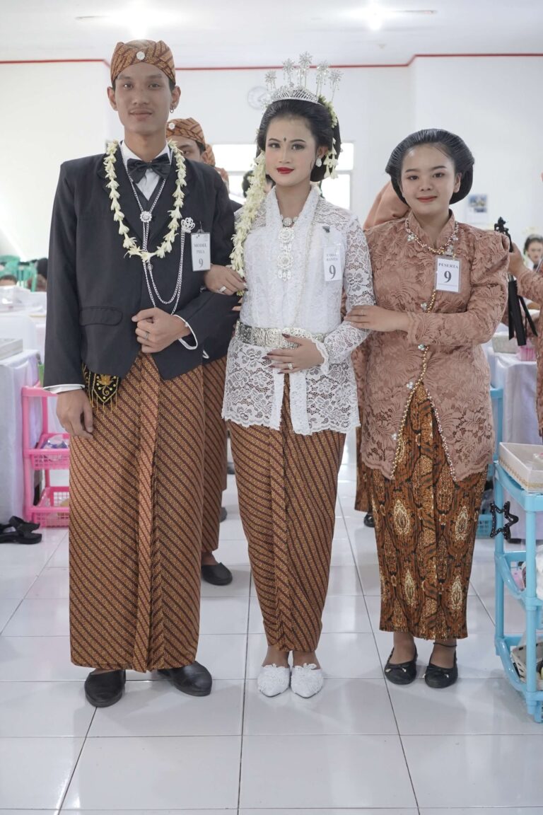 peserta 09 uji kompetensi tata rias sunda putri tengaran 202633
