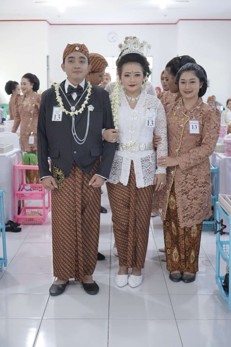 peserta 13 uji kompetensi tata rias sunda putri tengaran 202637