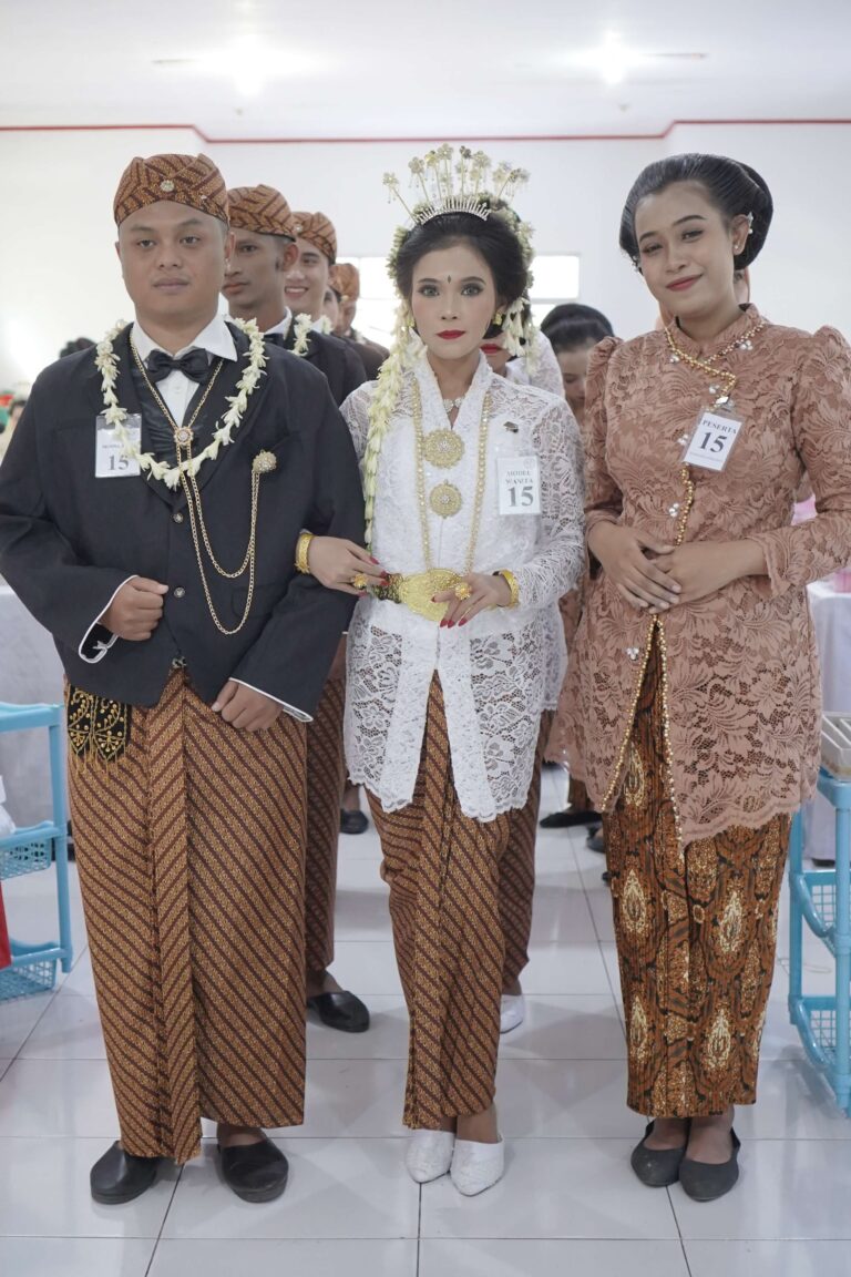 peserta 15 uji kompetensi tata rias sunda putri tengaran 202639